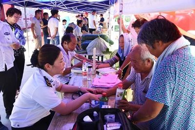 媒體看界首 | 農(nóng)民日?qǐng)?bào) 健康咨詢(xún)惠民生，筑牢鄉(xiāng)村振興健康基石